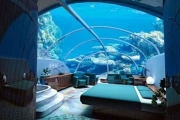 необычные отели мира - подводный отель Poseidon Undersea Resort