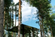необычные отели мира - отель на деревьях, зеркальный куб, Швеция 