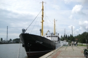 Музей Мирового океана, Набережная исторического флота, рыболовный траулер СРТ-129