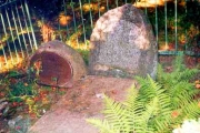 Поселок Рыбачий, могила Франца Эфа