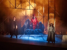 Сцена из мюзикла "Капитанская дочка" в Калининградском музыкальном театре